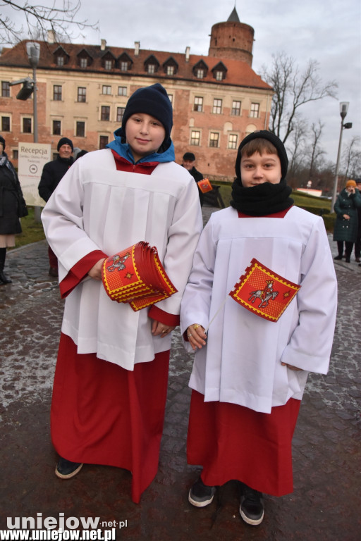 10. Orszak Trzech Króli przeszedł ulicami Uniejowa