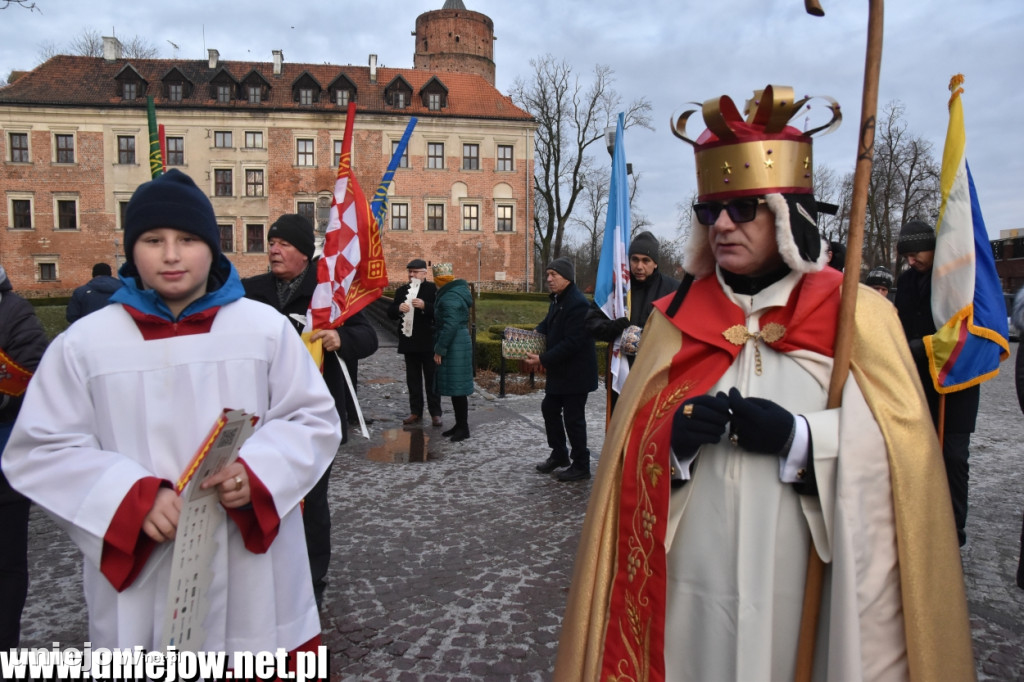 10. Orszak Trzech Króli przeszedł ulicami Uniejowa