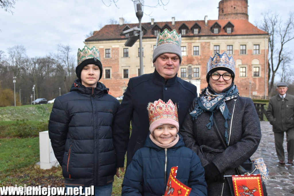 10. Orszak Trzech Króli przeszedł ulicami Uniejowa