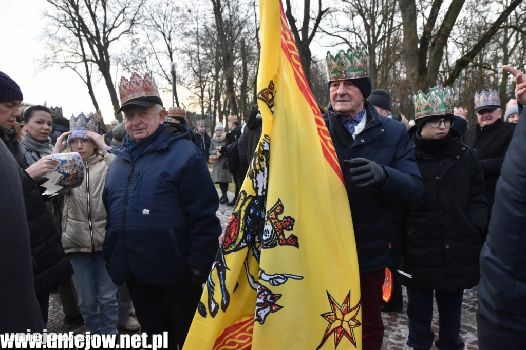 10. Orszak Trzech Króli przeszedł ulicami Uniejowa