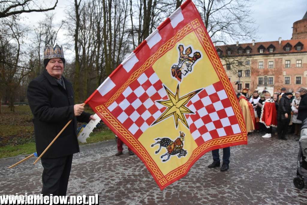 10. Orszak Trzech Króli przeszedł ulicami Uniejowa