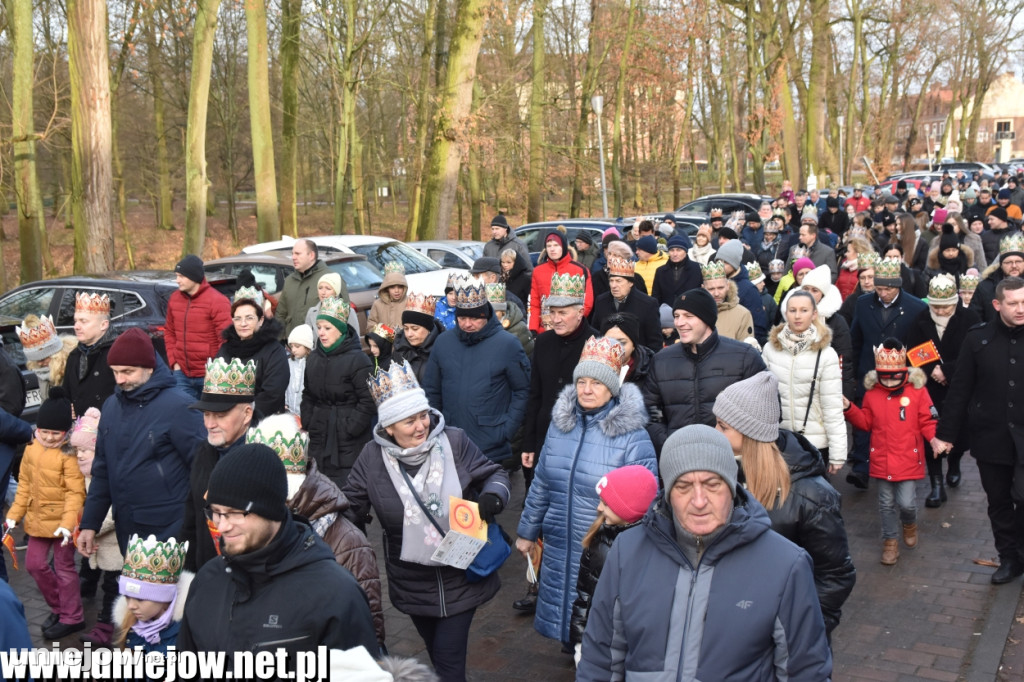 10. Orszak Trzech Króli przeszedł ulicami Uniejowa