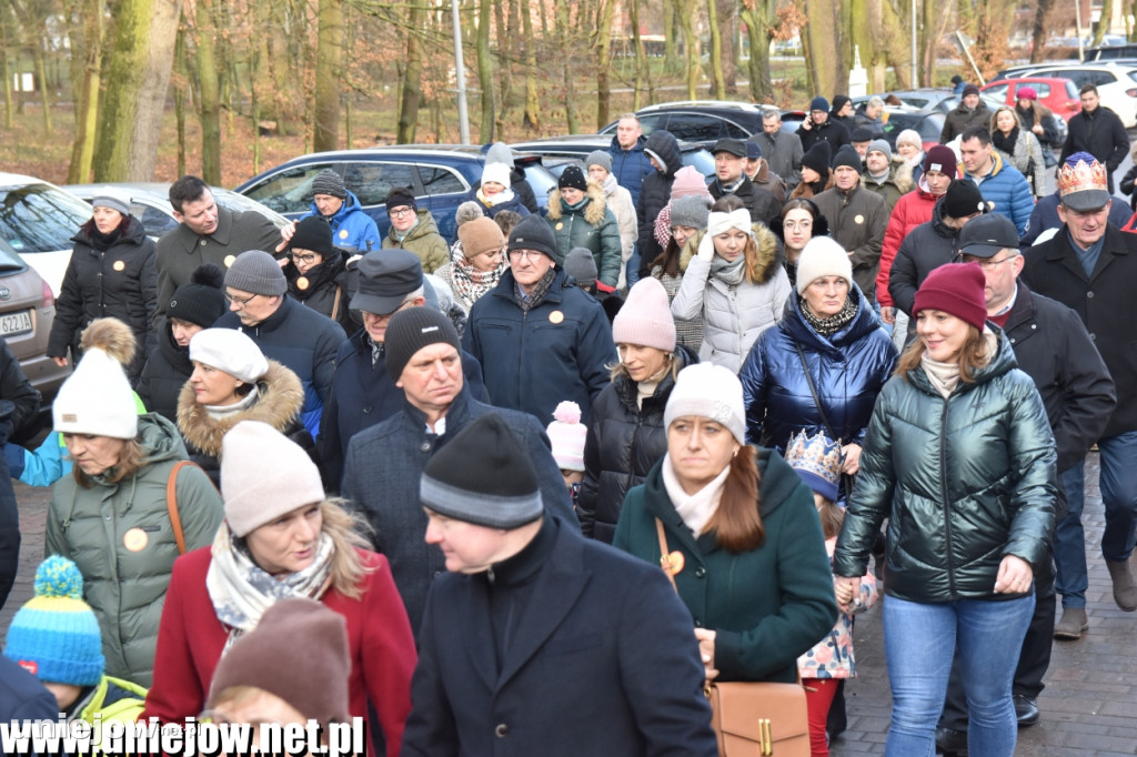 10. Orszak Trzech Króli przeszedł ulicami Uniejowa