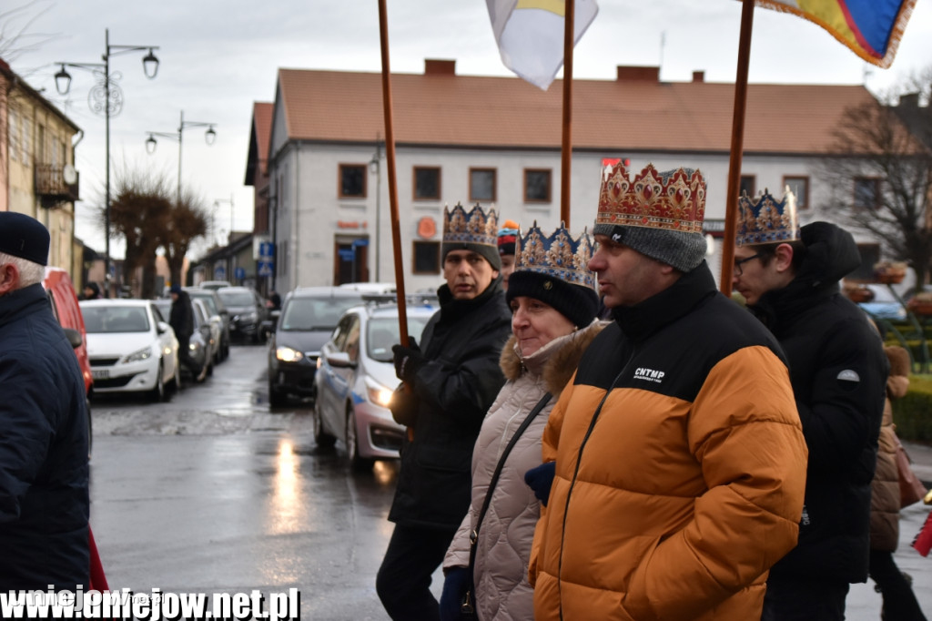 10. Orszak Trzech Króli przeszedł ulicami Uniejowa