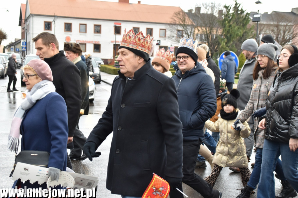 10. Orszak Trzech Króli przeszedł ulicami Uniejowa