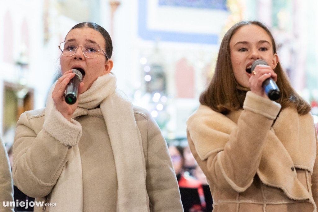 Zespół Na Przekór z Turku i Orkiestra ZHP OSP Uniejów