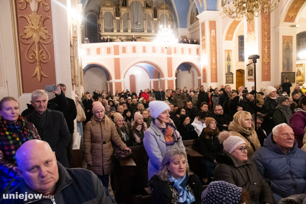 Zespół Na Przekór z Turku i Orkiestra ZHP OSP Uniejów