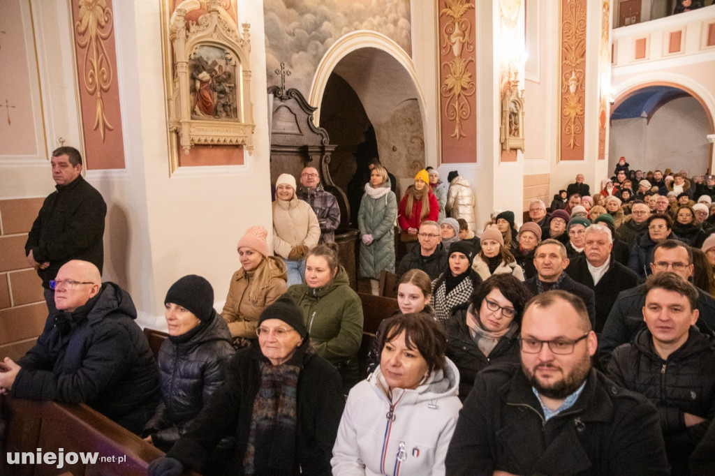 Zespół Na Przekór z Turku i Orkiestra ZHP OSP Uniejów