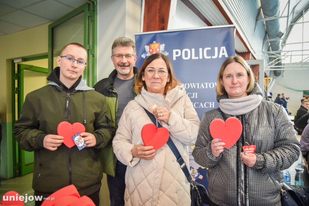 Policjanci i strażacy grają z WOŚP [FOTORELACJA]