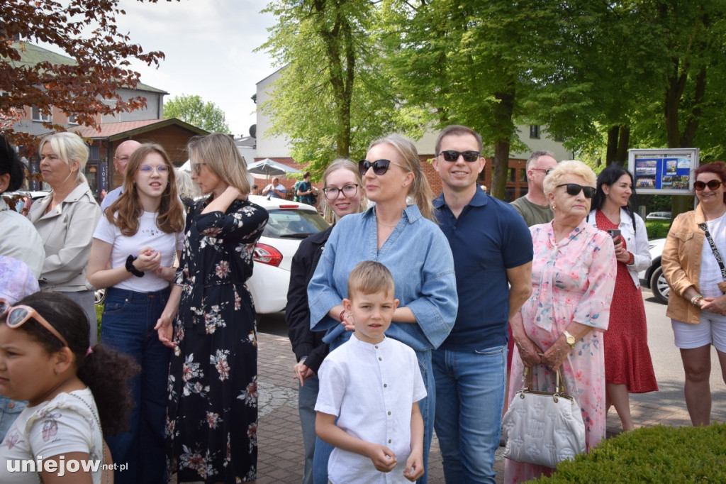 Uniejów uczcił 234. rocznicę Konstytucji 3 Maja [ZDJĘCIA]