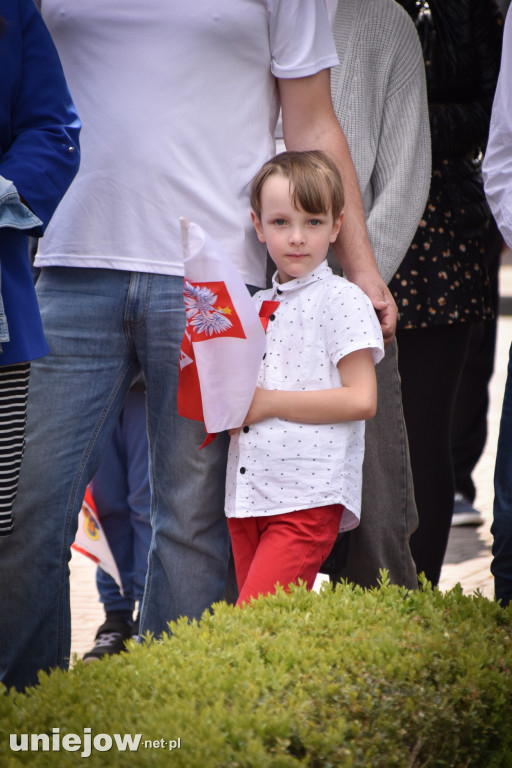 Uniejów uczcił 234. rocznicę Konstytucji 3 Maja [ZDJĘCIA]