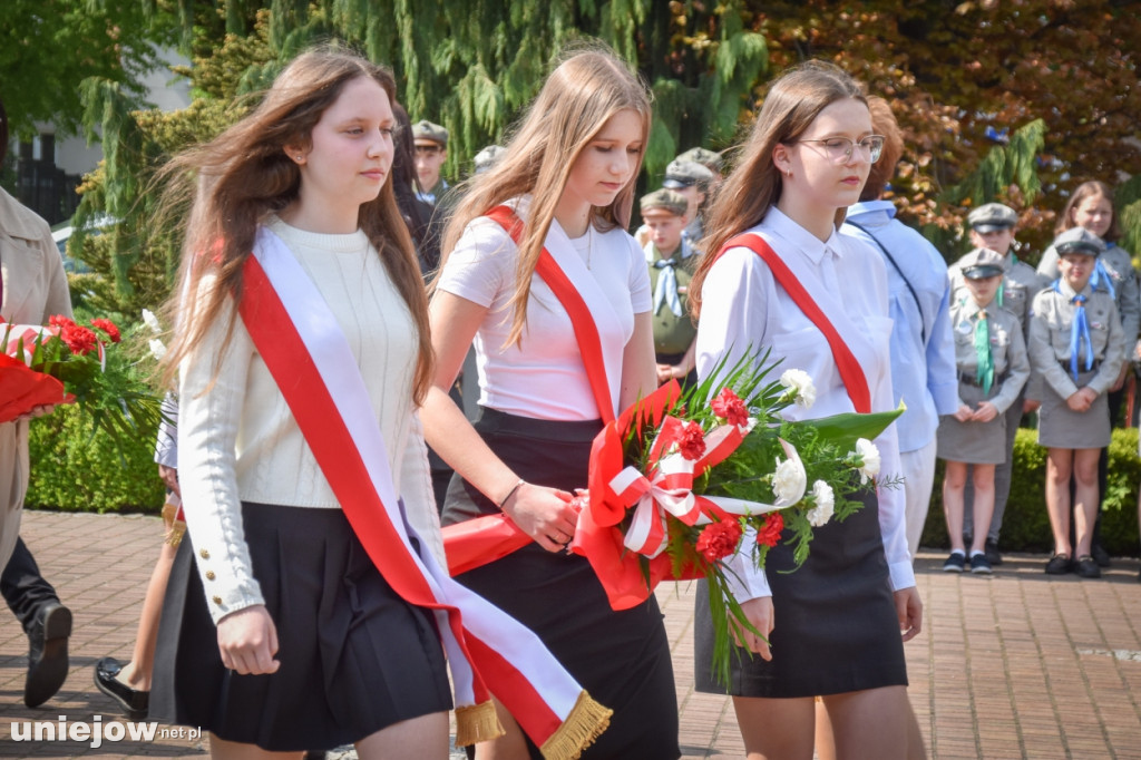 Uniejów uczcił 234. rocznicę Konstytucji 3 Maja [ZDJĘCIA]