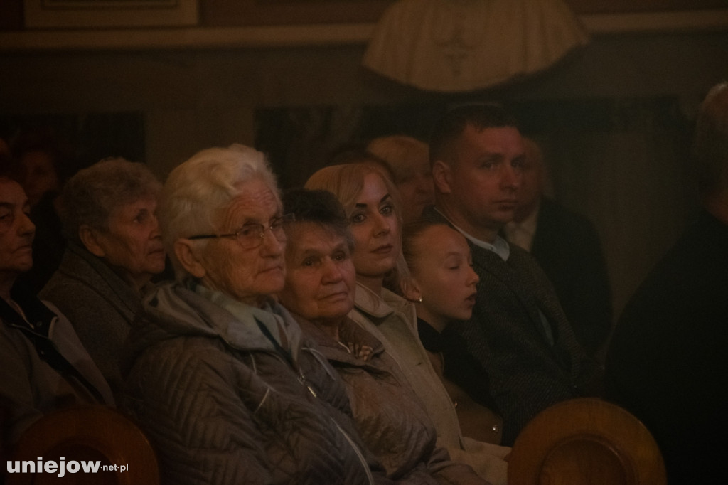 Spycimierz. Uroczyste odsłonięcie kopii Cudownego Obrazu Matki Bożej Jasnogórskiej