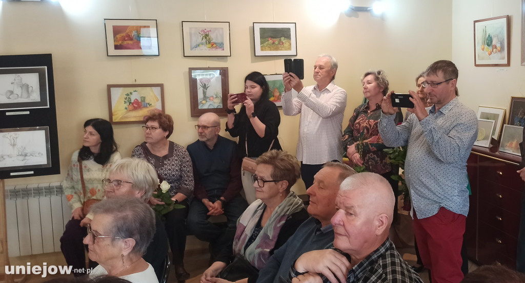 słuchacze uniejowskiego UTW otworzyli wystawę