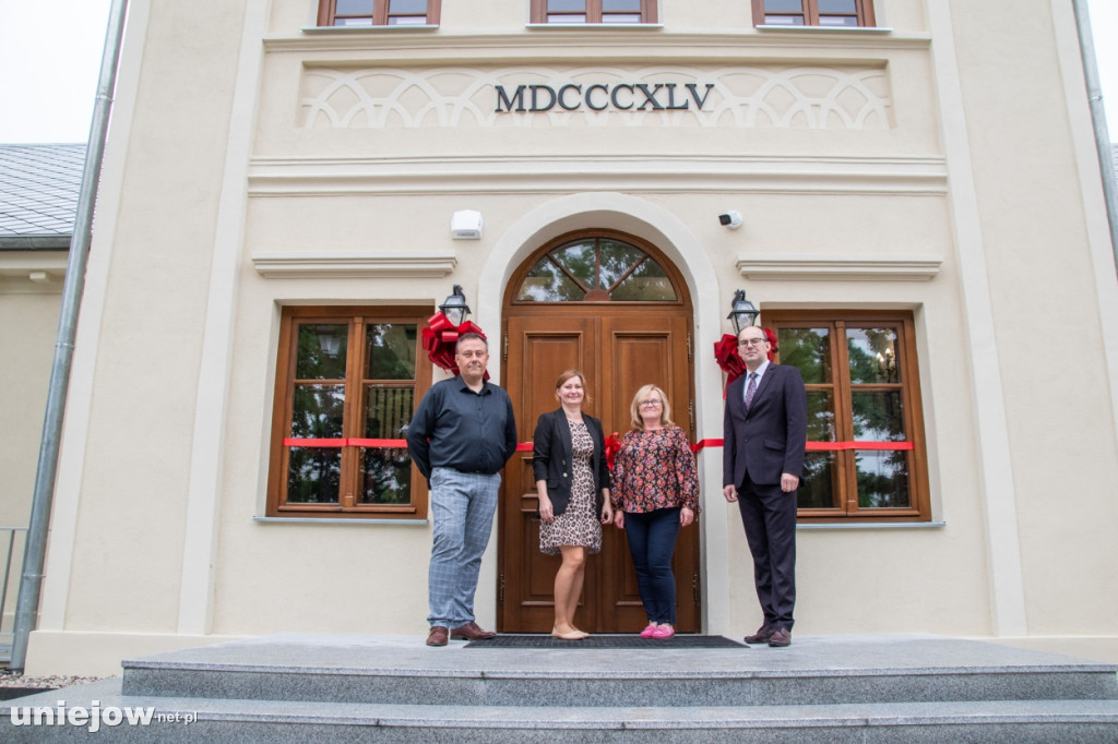 Remont zabytkowego dworku zakończony.