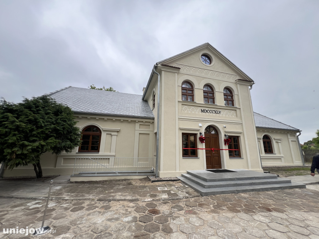 Remont zabytkowego dworku zakończony.
