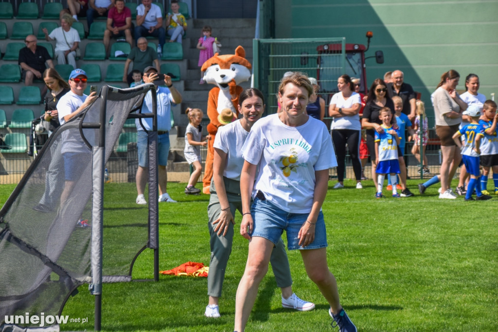 Piłkarski Dzień Dziecka z Uniejowską Akademią Futbolu.