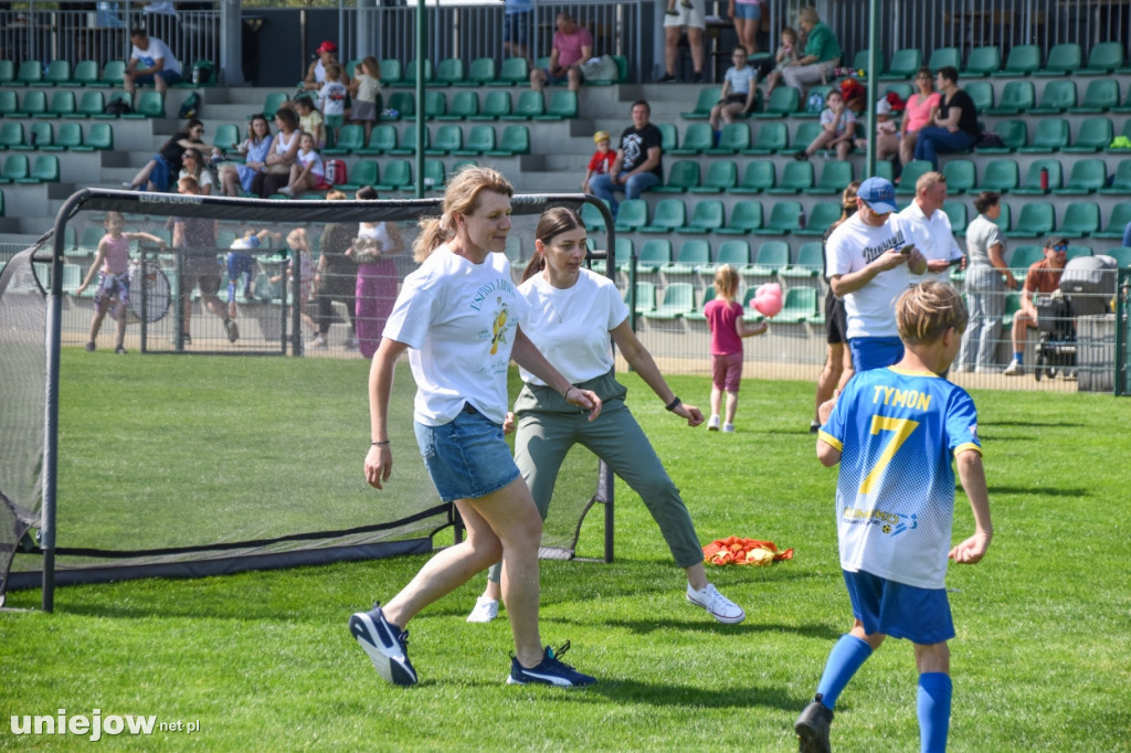 Piłkarski Dzień Dziecka z Uniejowską Akademią Futbolu.