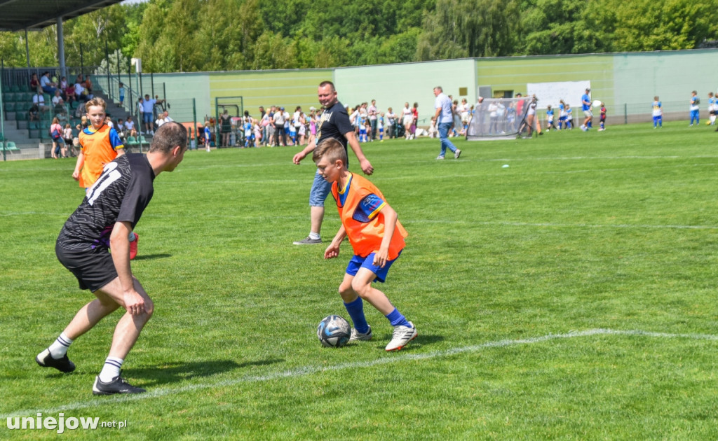 Piłkarski Dzień Dziecka z Uniejowską Akademią Futbolu.