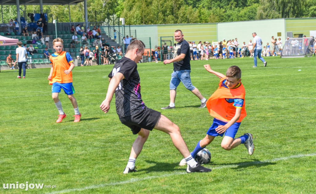 Piłkarski Dzień Dziecka z Uniejowską Akademią Futbolu.