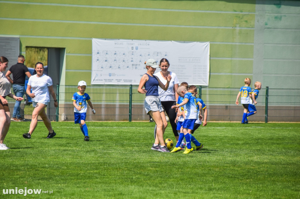 Piłkarski Dzień Dziecka z Uniejowską Akademią Futbolu.