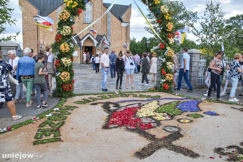 Boże Ciało 2025 przyciągnęło tysiące pielgrzymów i turystów