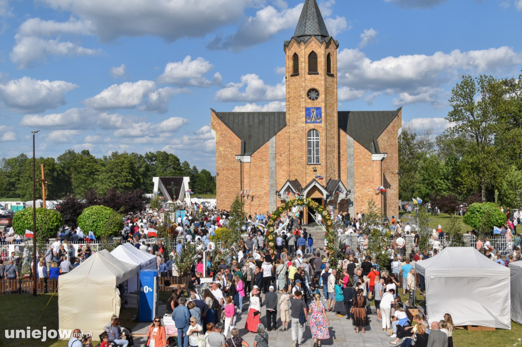 Boże Ciało 2025 przyciągnęło tysiące pielgrzymów i turystów