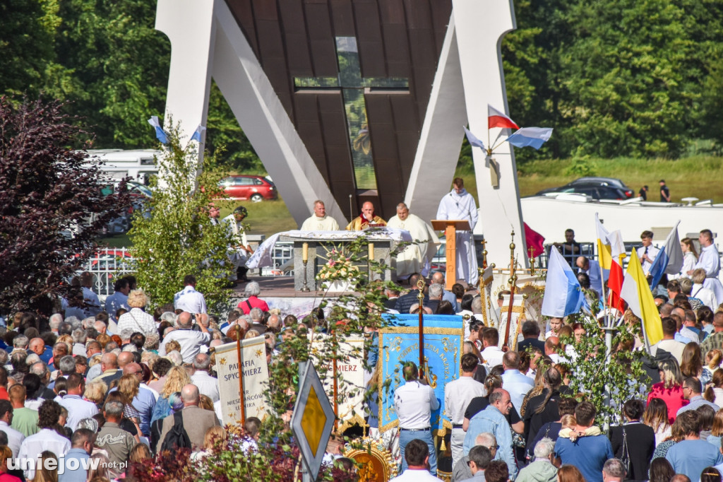 Boże Ciało 2025 przyciągnęło tysiące pielgrzymów i turystów