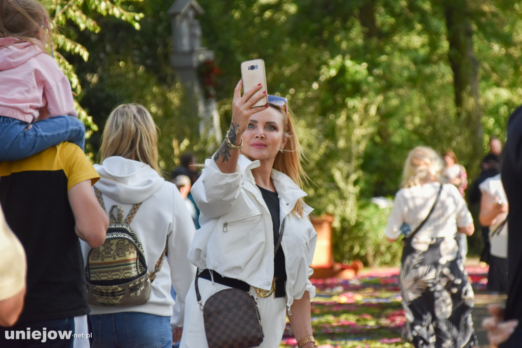 Boże Ciało 2025 przyciągnęło tysiące pielgrzymów i turystów