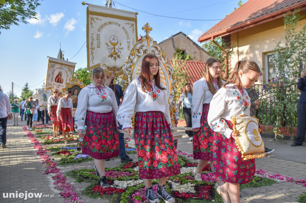 Boże Ciało 2025 przyciągnęło tysiące pielgrzymów i turystów