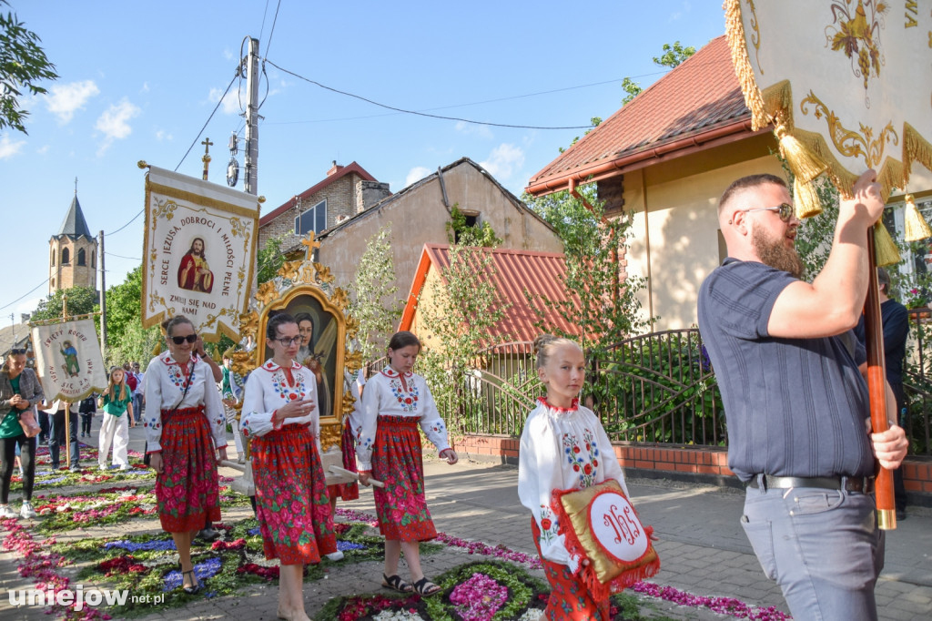 Boże Ciało 2025 przyciągnęło tysiące pielgrzymów i turystów