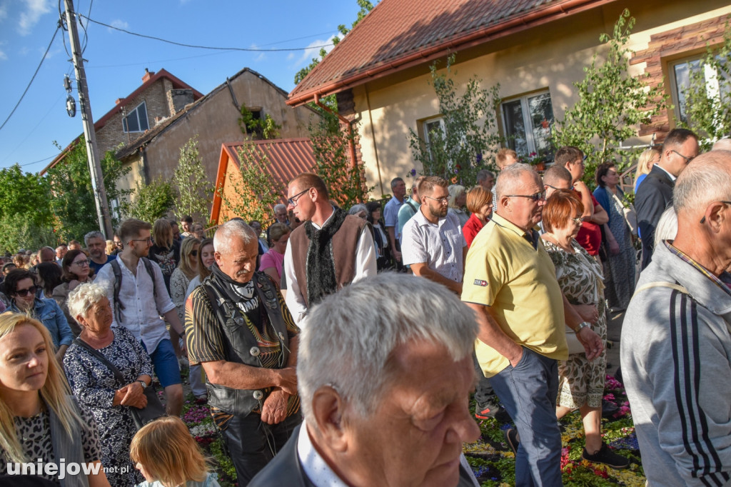 Boże Ciało 2025 przyciągnęło tysiące pielgrzymów i turystów