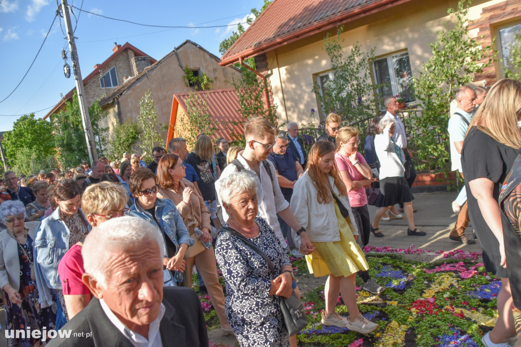 Boże Ciało 2025 przyciągnęło tysiące pielgrzymów i turystów