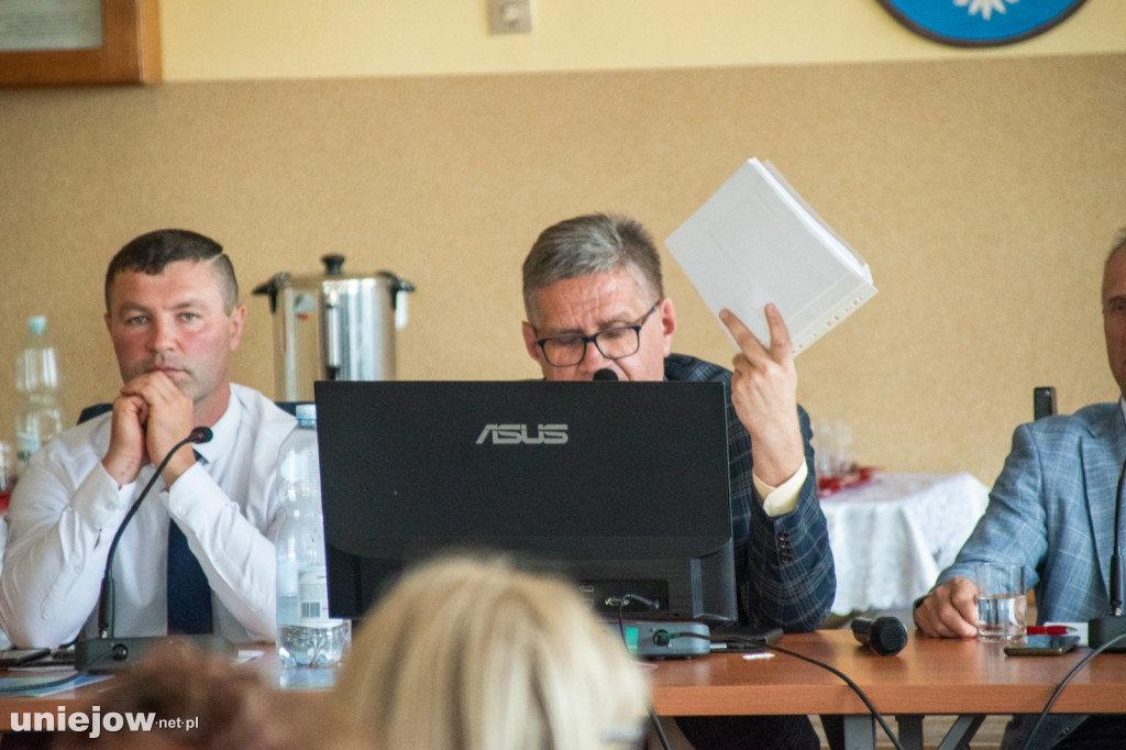 Burmistrz Uniejowa z votum zaufania i absolutorium za 2024 rok