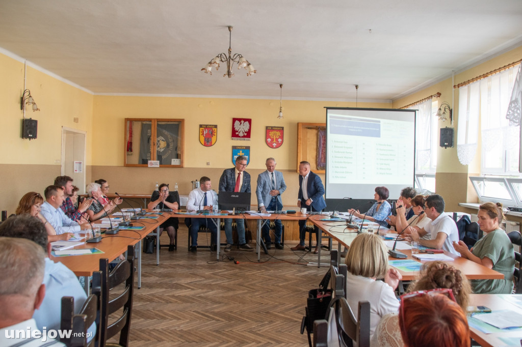 Burmistrz Uniejowa z votum zaufania i absolutorium za 2024 rok