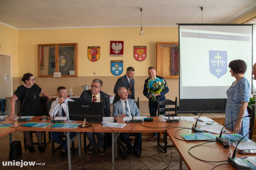 Burmistrz Uniejowa z votum zaufania i absolutorium za 2024 rok