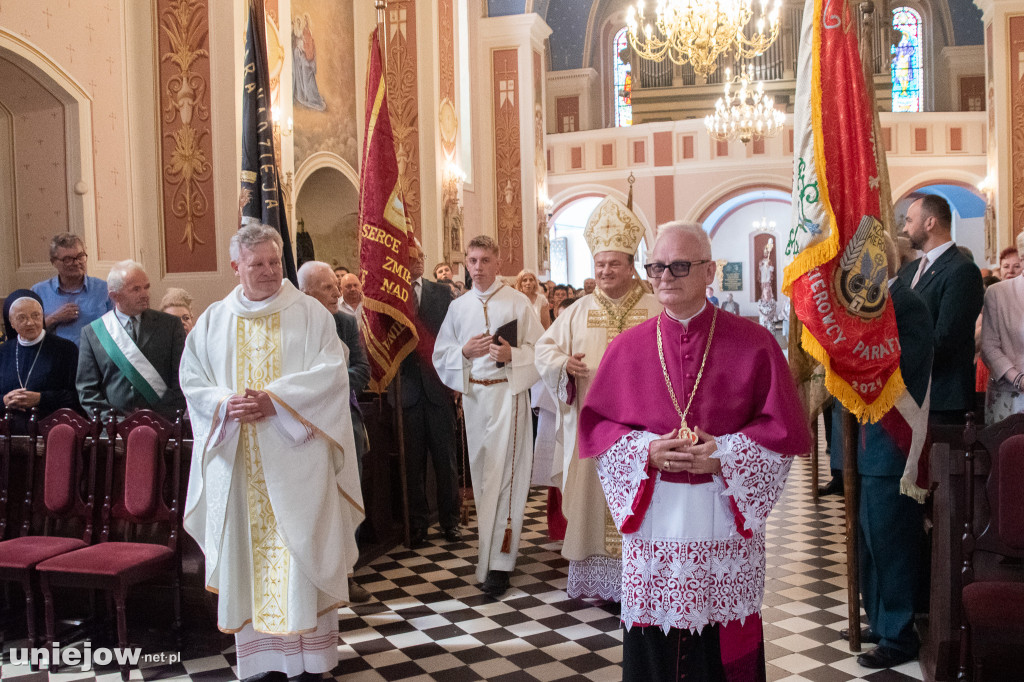 Relikwie błogosławionego Carlo Acutisa wprowadzono do bazyliki w Uniejowie