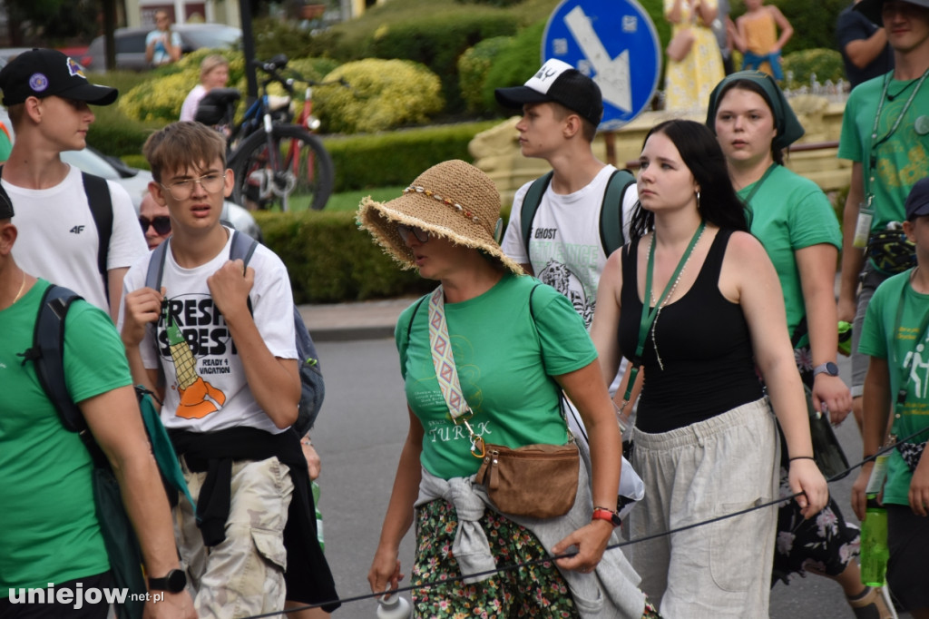 Pielgrzymi z Turku i Konina idą na Jasną Górę