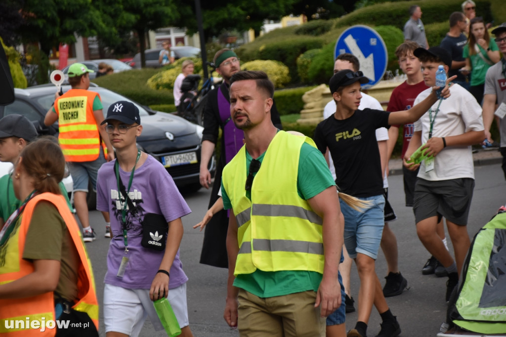 Pielgrzymi z Turku i Konina idą na Jasną Górę