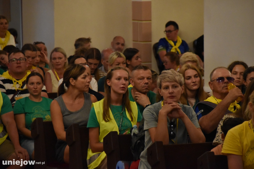 Pielgrzymi z Turku i Konina idą na Jasną Górę