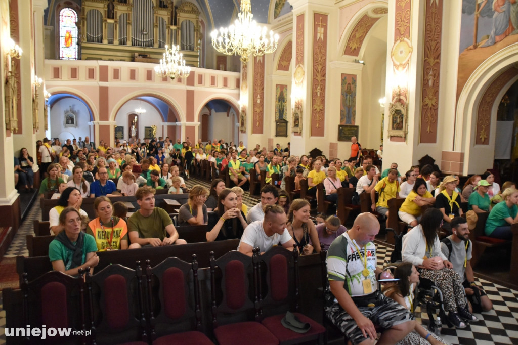 Pielgrzymi z Turku i Konina idą na Jasną Górę