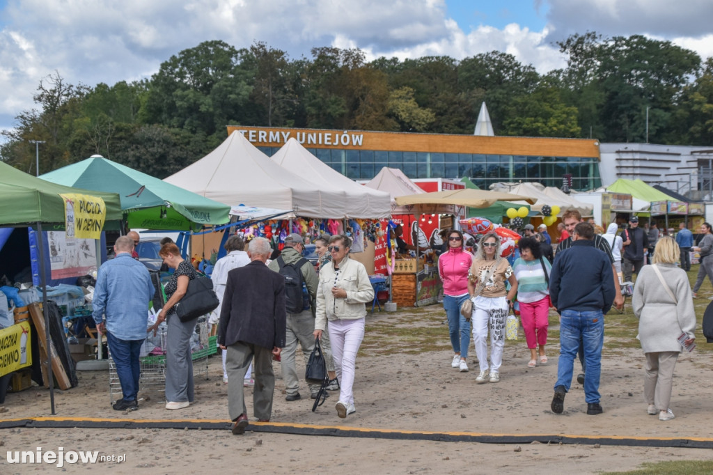 III Festiwal Drobiu trwa w Uniejowie. Degustacje, atrakcje i koncerty [FOTO]