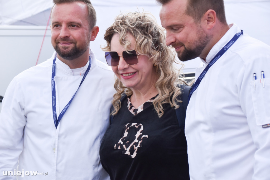 III Festiwal Drobiu trwa w Uniejowie. Degustacje, atrakcje i koncerty [FOTO]