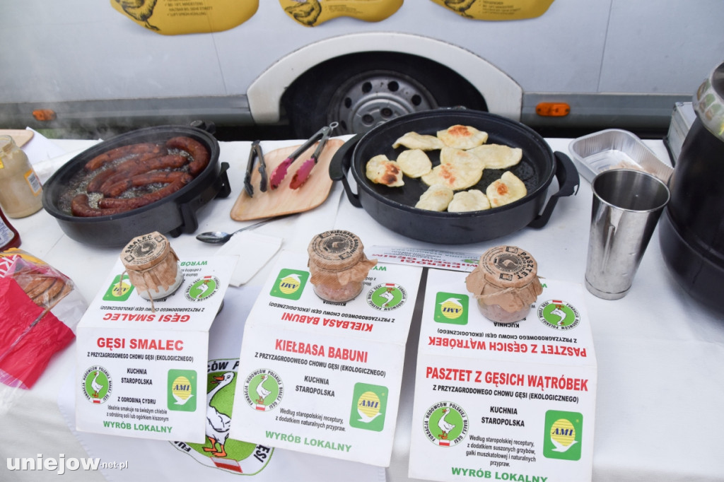 III Festiwal Drobiu trwa w Uniejowie. Degustacje, atrakcje i koncerty [FOTO]
