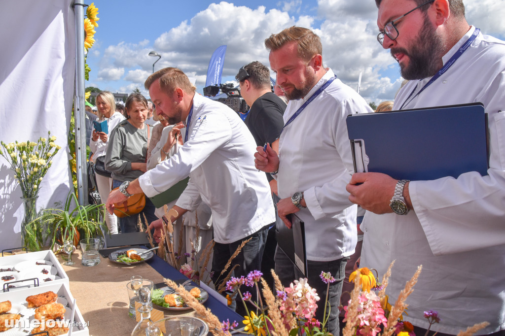 III Festiwal Drobiu trwa w Uniejowie. Degustacje, atrakcje i koncerty [FOTO]