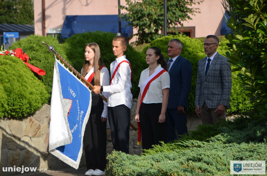 W Uniejowie upamiętniono 86. rocznicę wybuchu II wojny światowej