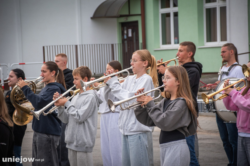 Tak wyglądała ostatnia próba musztry paradnej przed wyjazdem