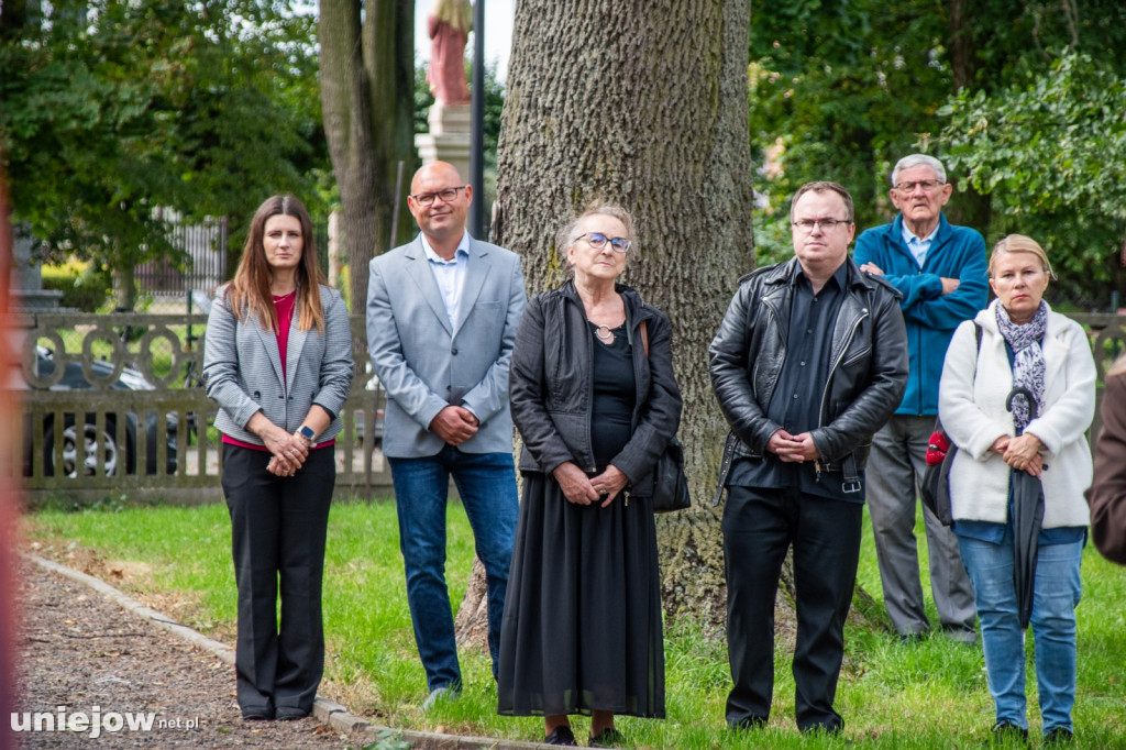 W Uniejowie uczczono pamięć ofiar zbrodni katyńskiej