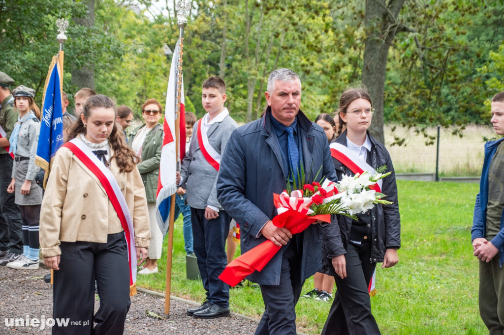 W Uniejowie uczczono pamięć ofiar zbrodni katyńskiej