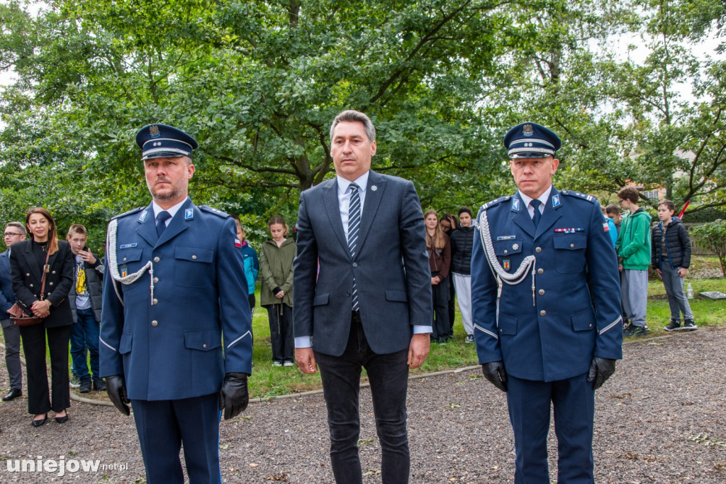 W Uniejowie uczczono pamięć ofiar zbrodni katyńskiej